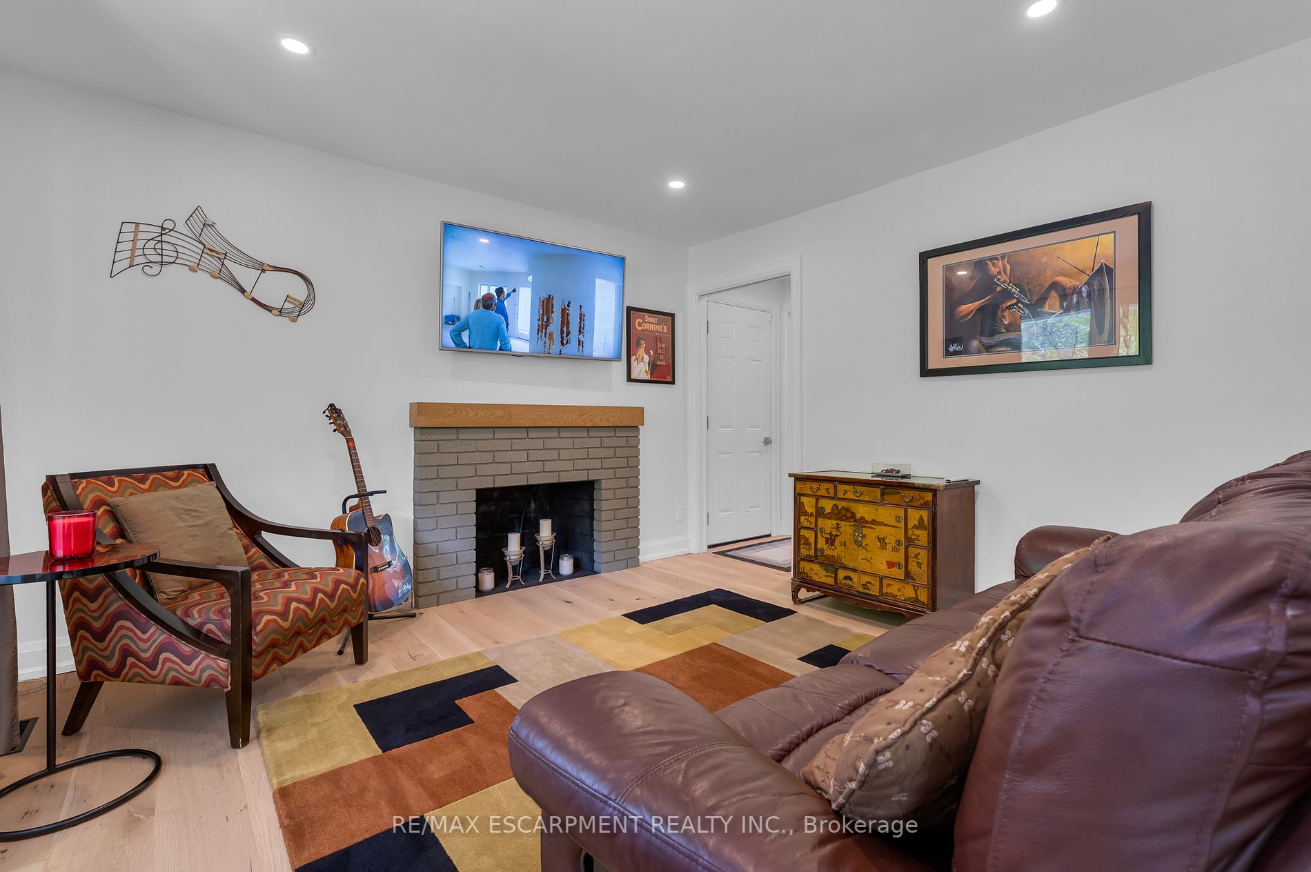 83 Dorchester Dr