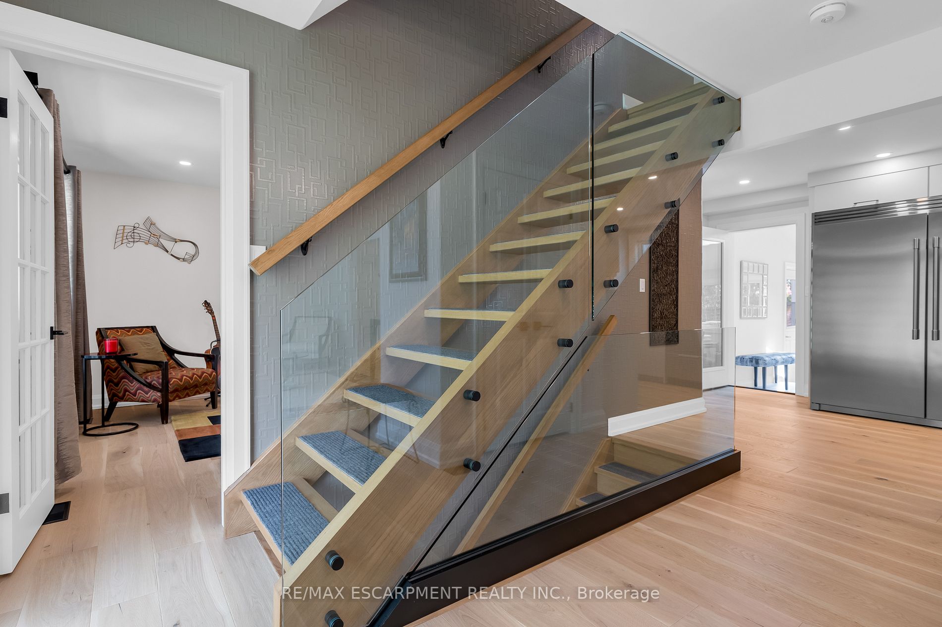 83 Dorchester Dr