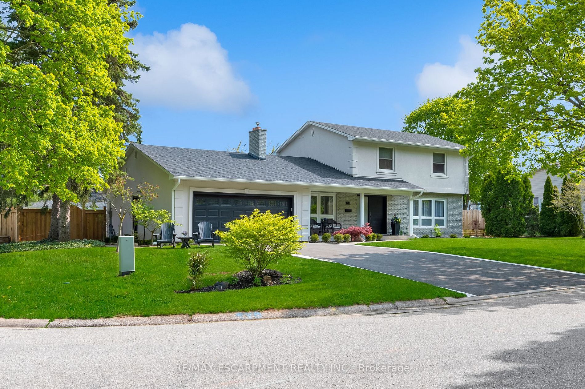 83 Dorchester Dr