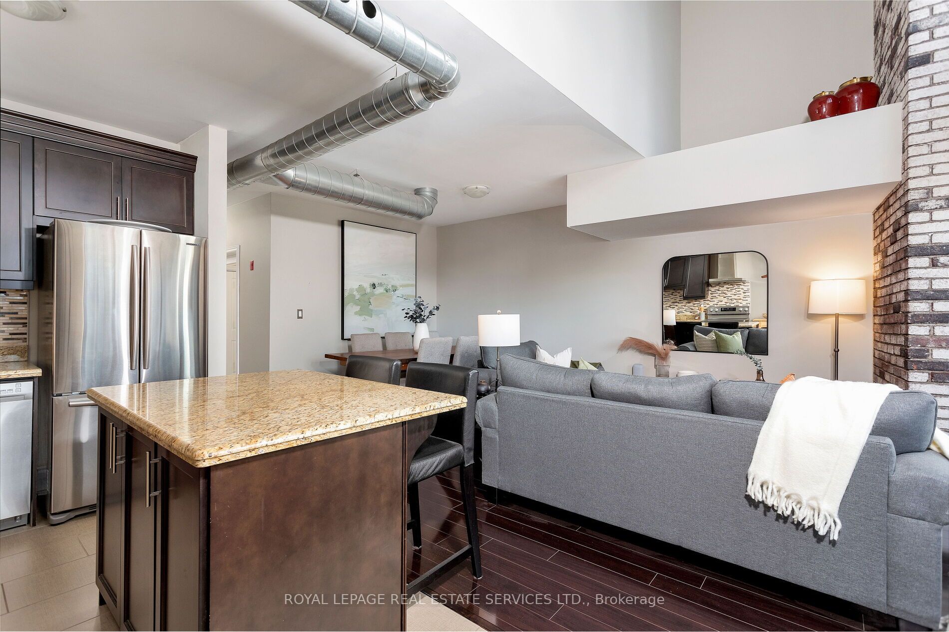 80 King William St, #402