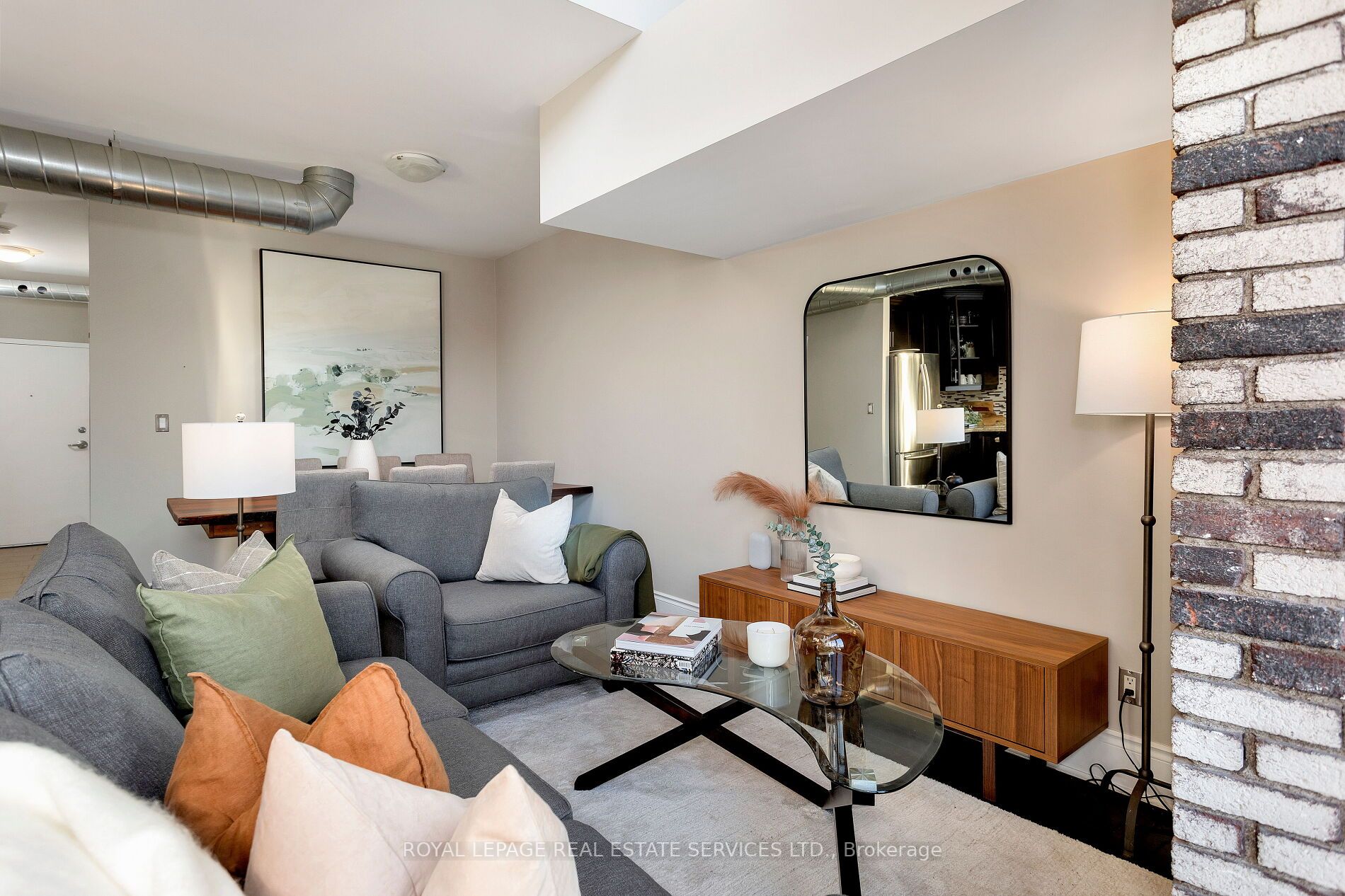 80 King William St, #402