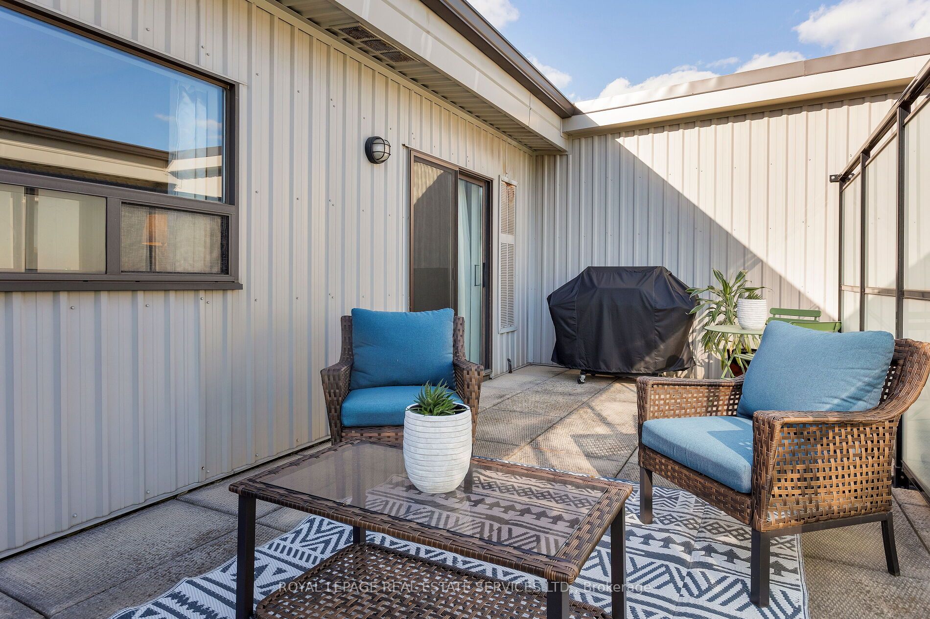 80 King William St, #402