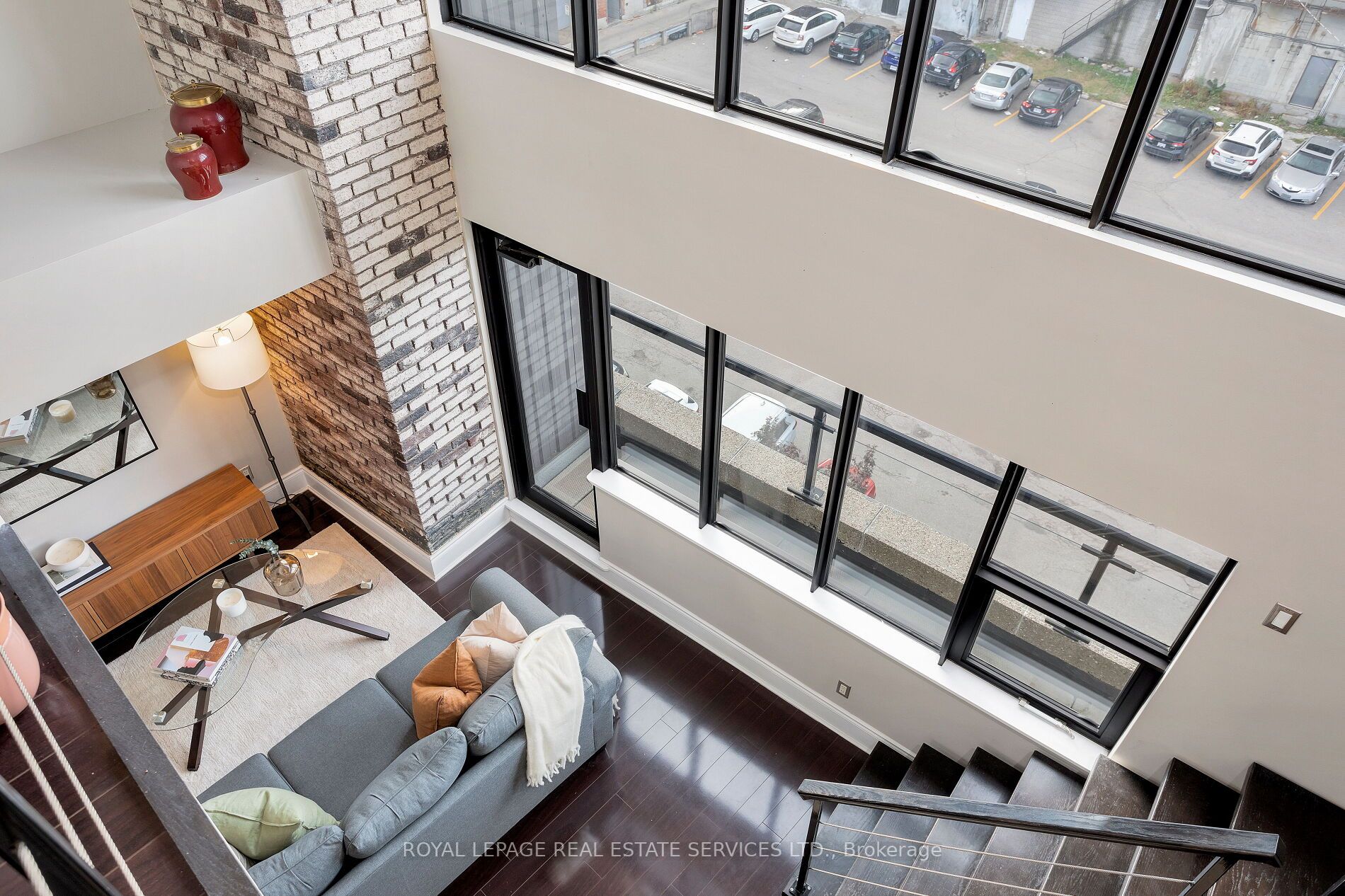 80 King William St, #402