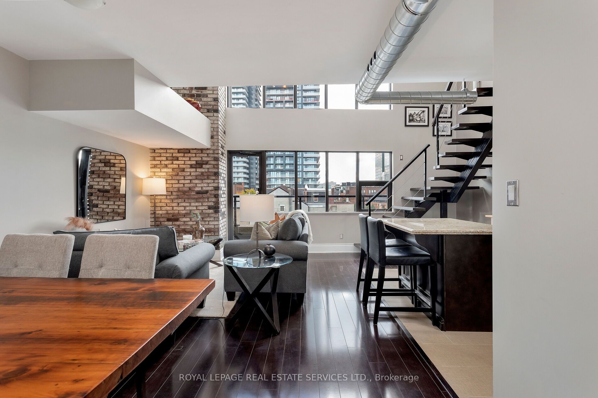 80 King William St, #402