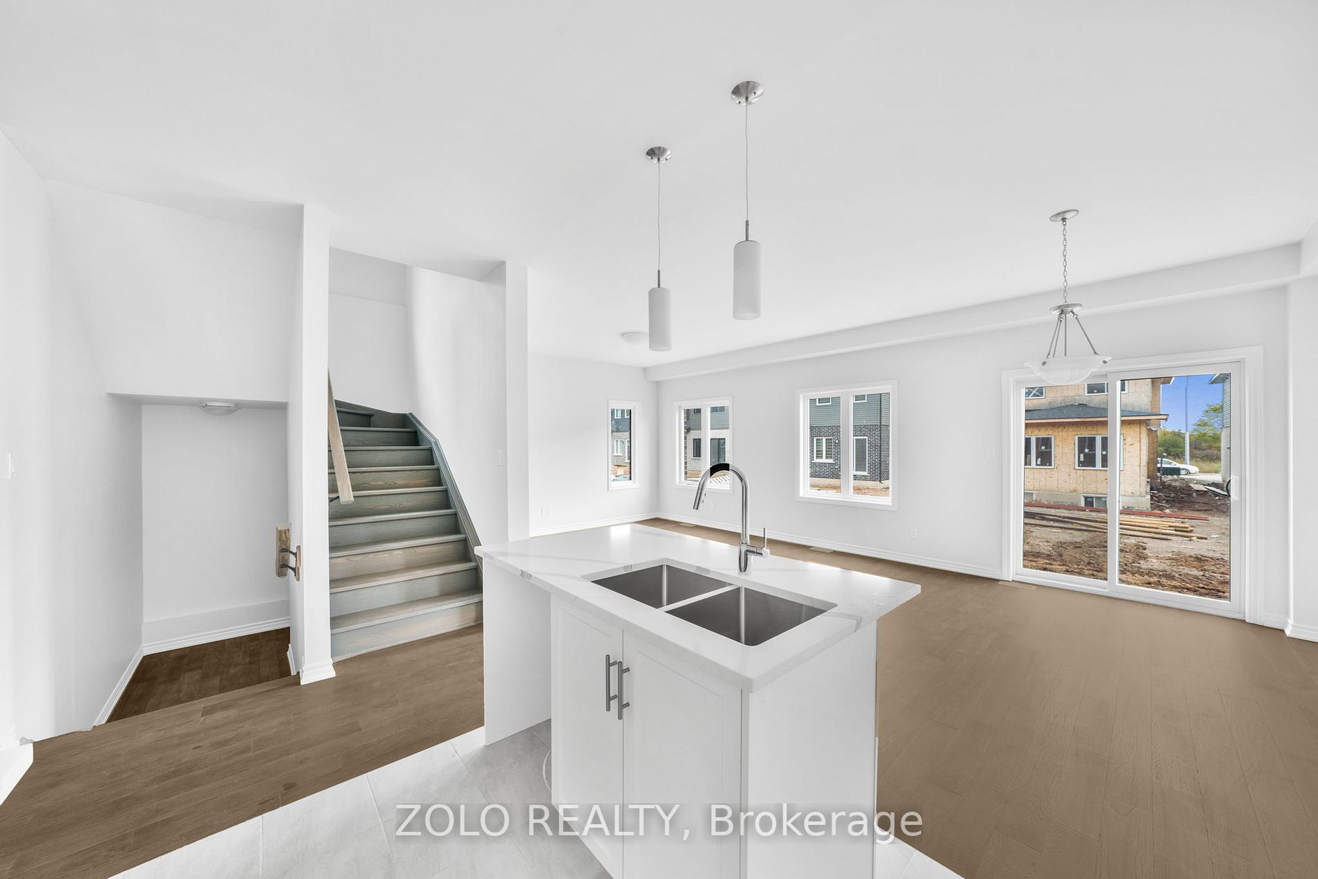 47 Hildred St N