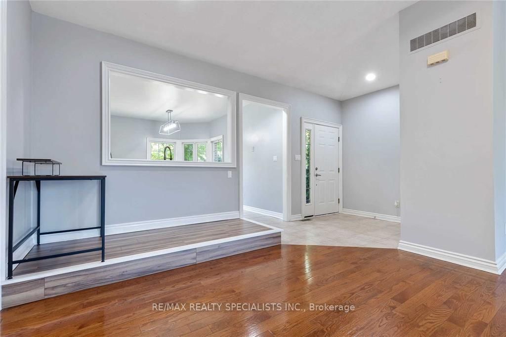 83 Jasmine Dr