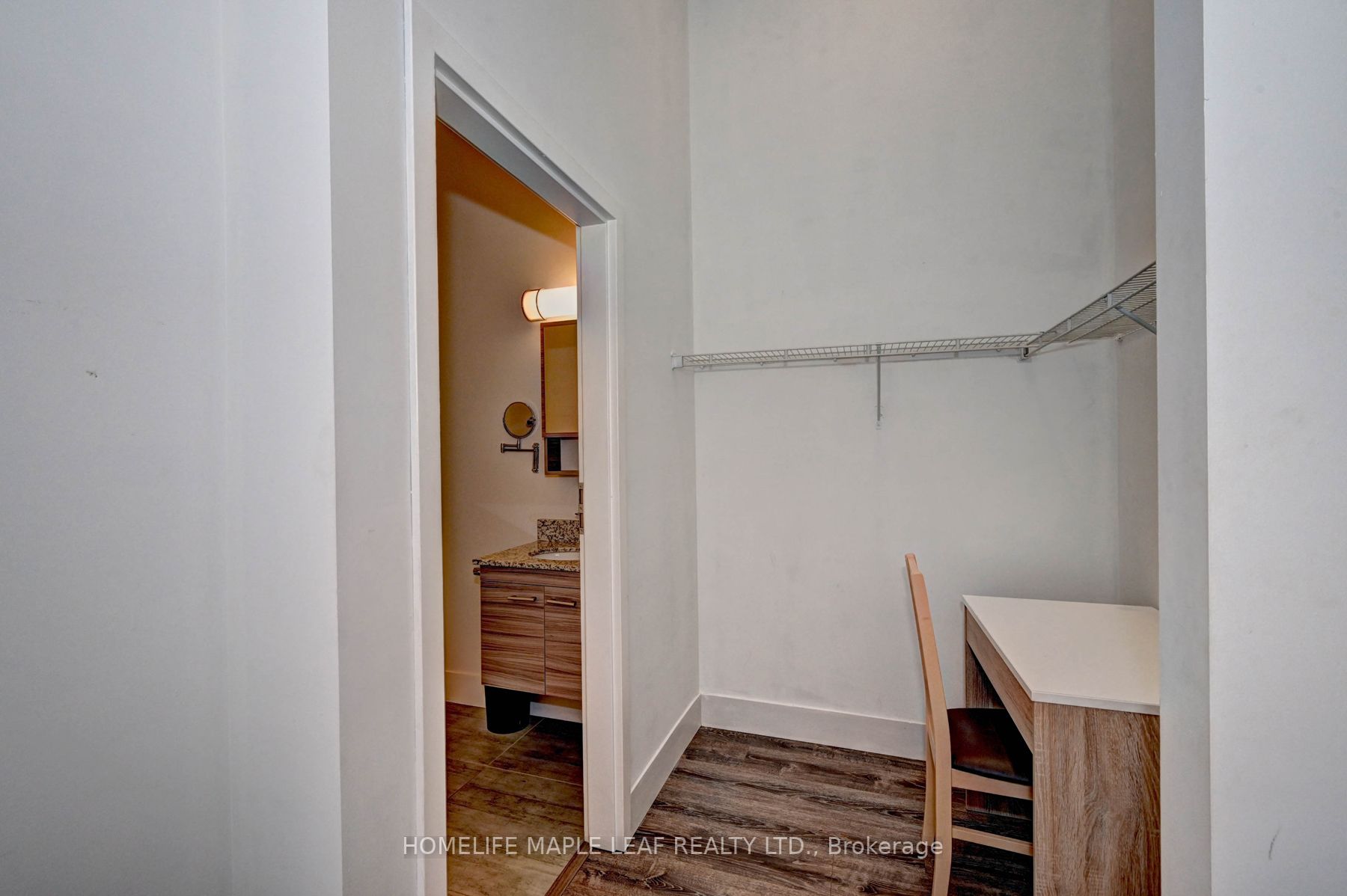 253 Albert St W, #106
