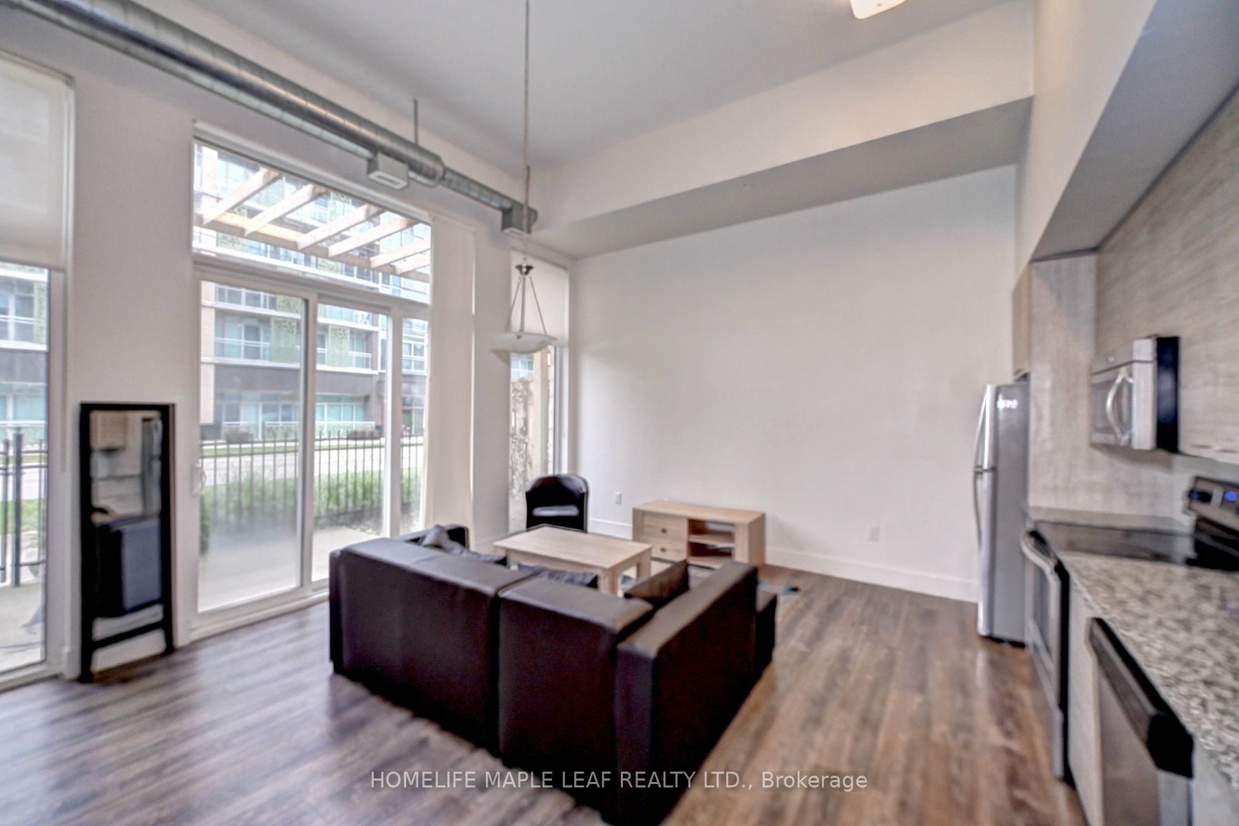 253 Albert St W, #106