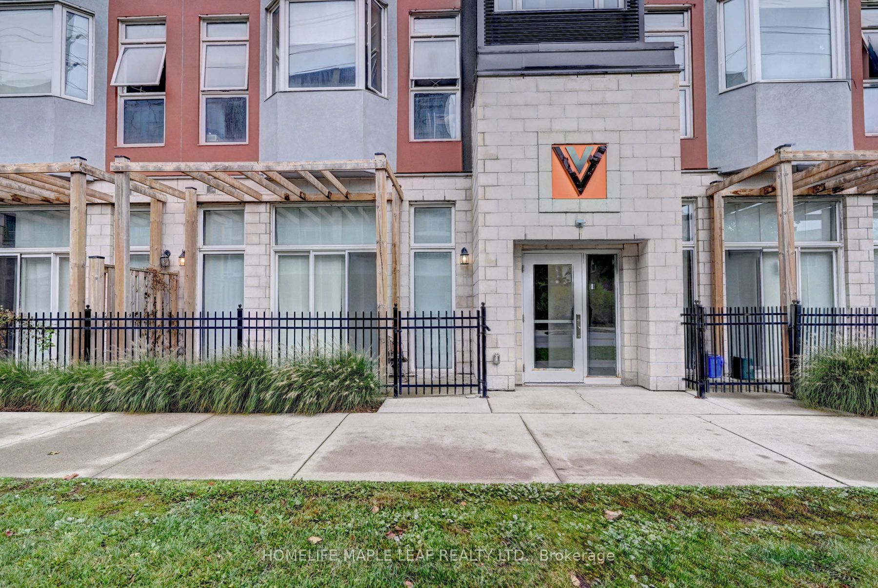 253 Albert St W, #106