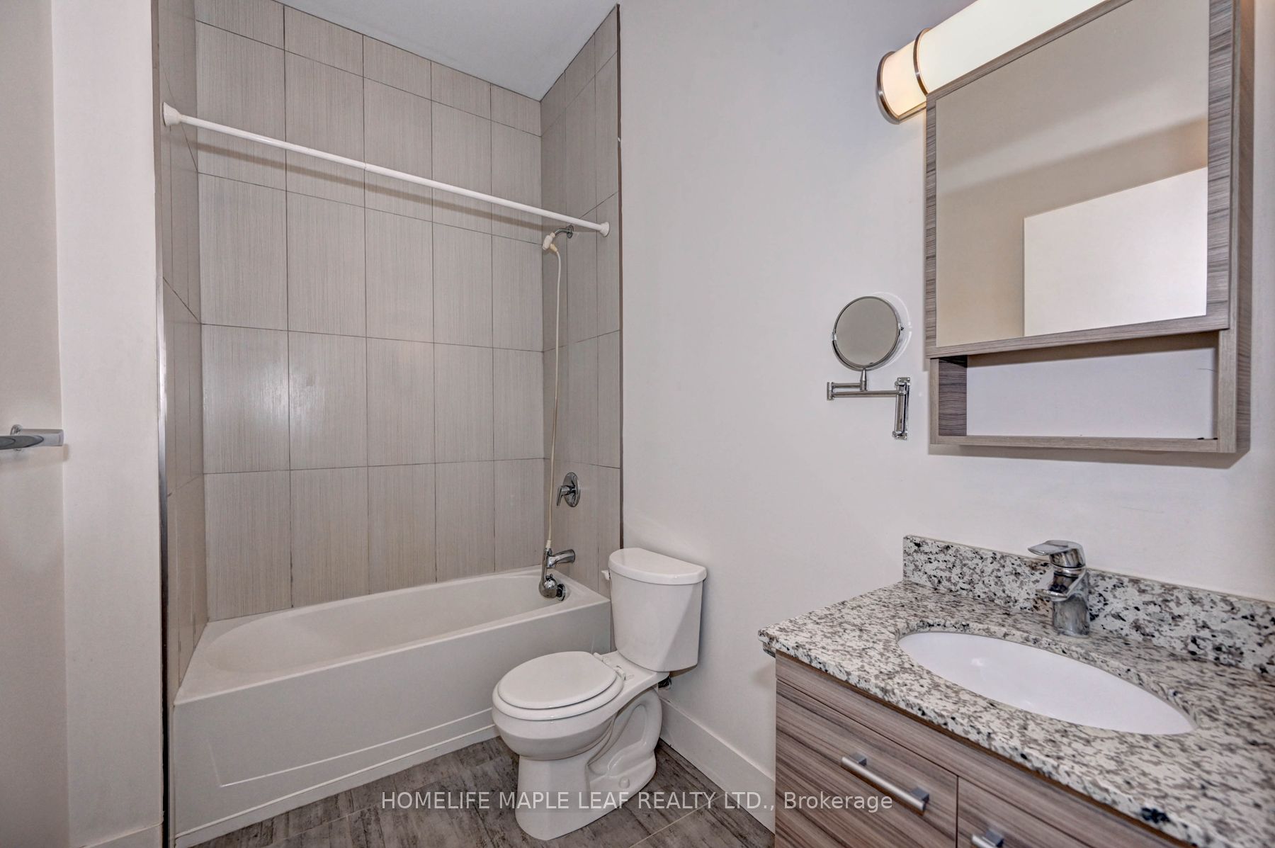 253 Albert St W, #106