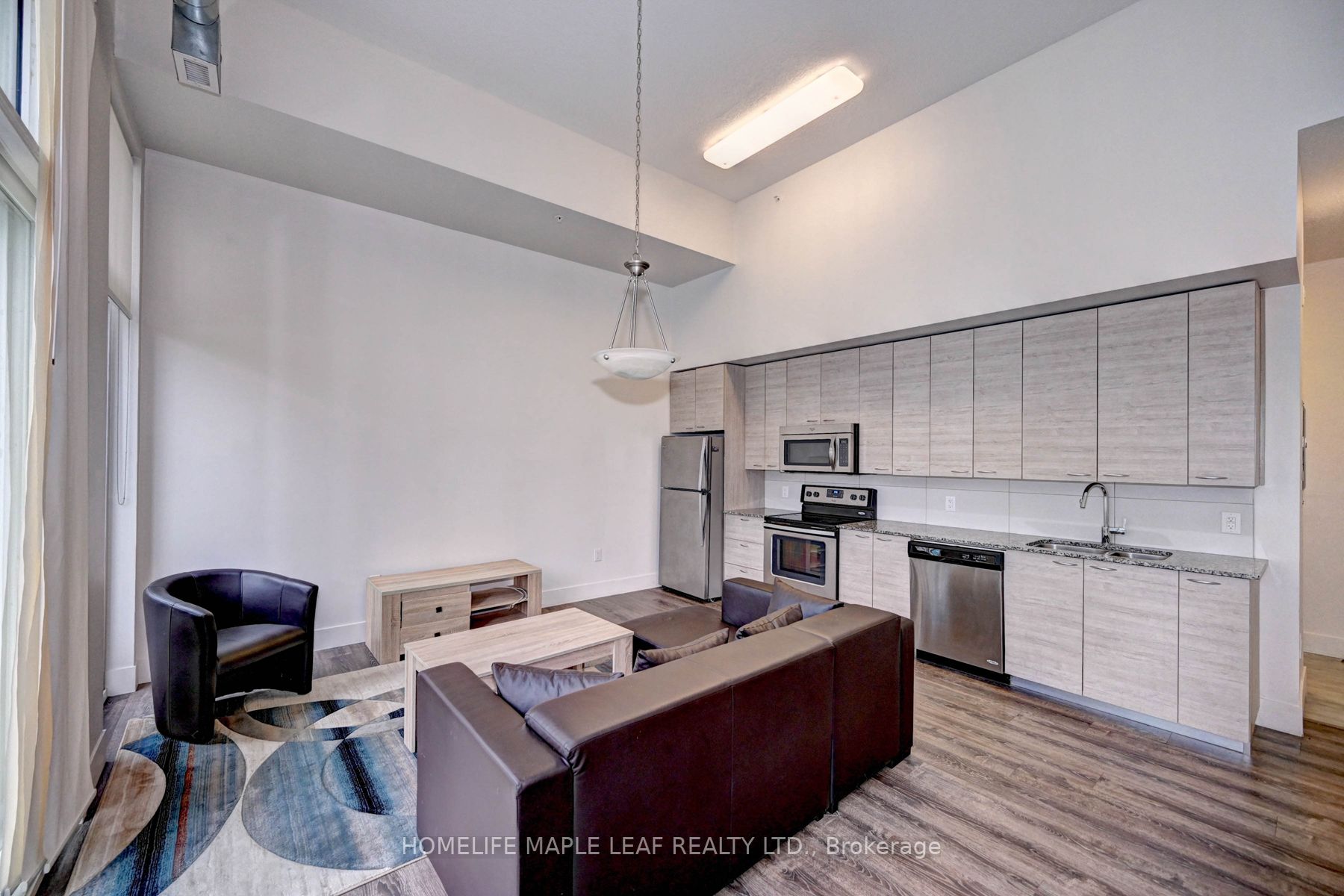 253 Albert St W, #106