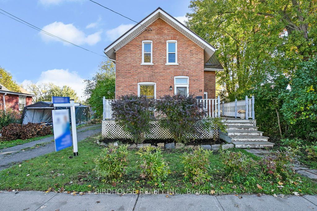 78 Albert St S