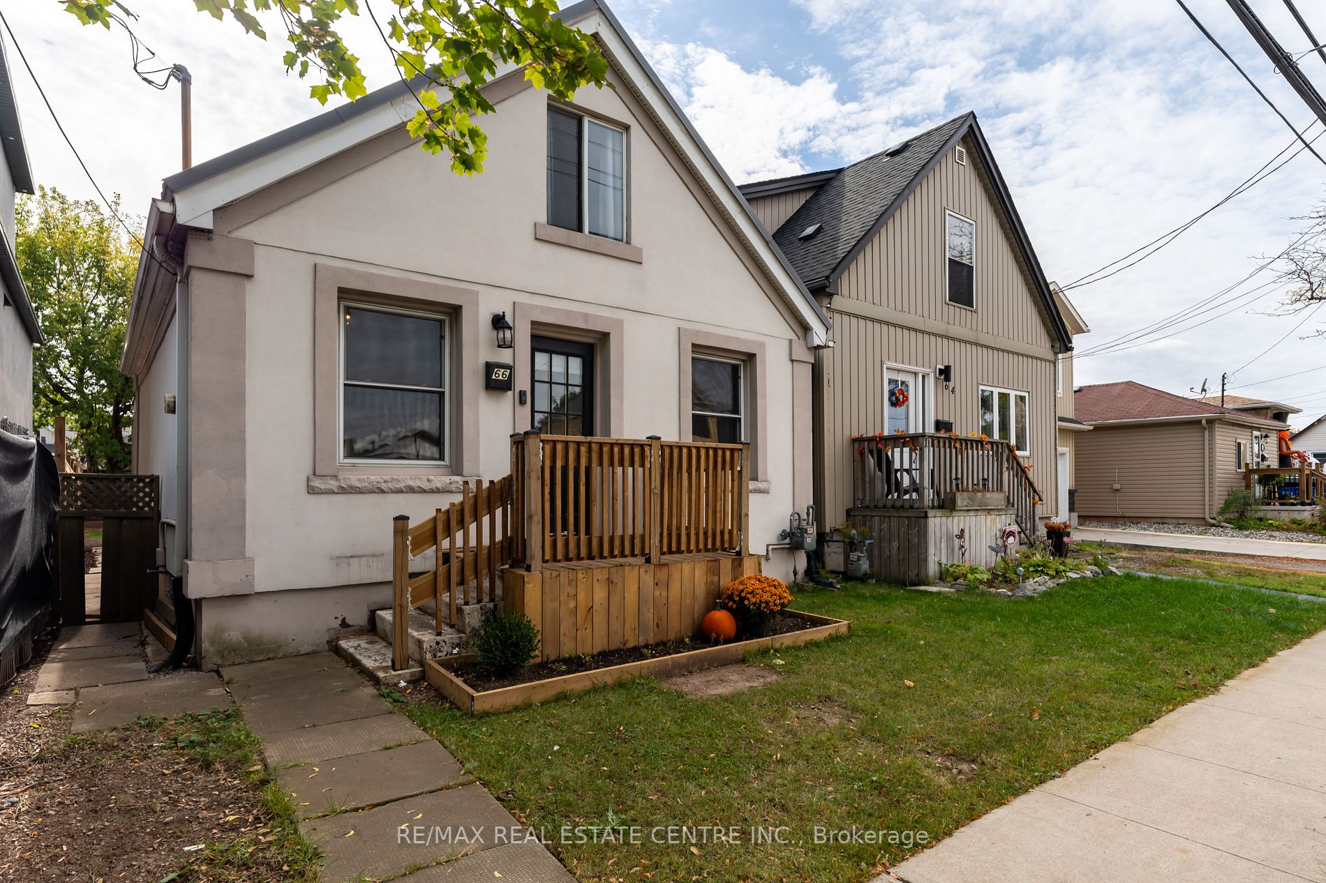 66 Vansitmart Ave