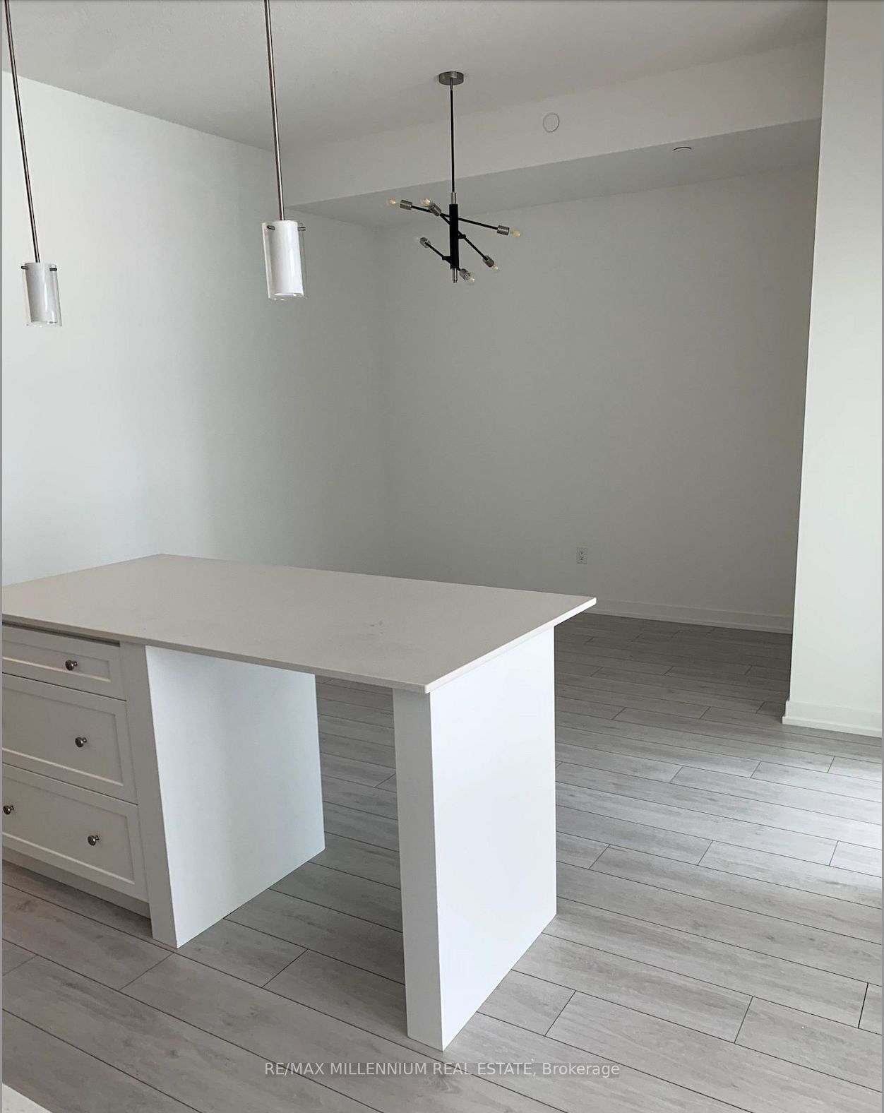 55 Duke St W, #233