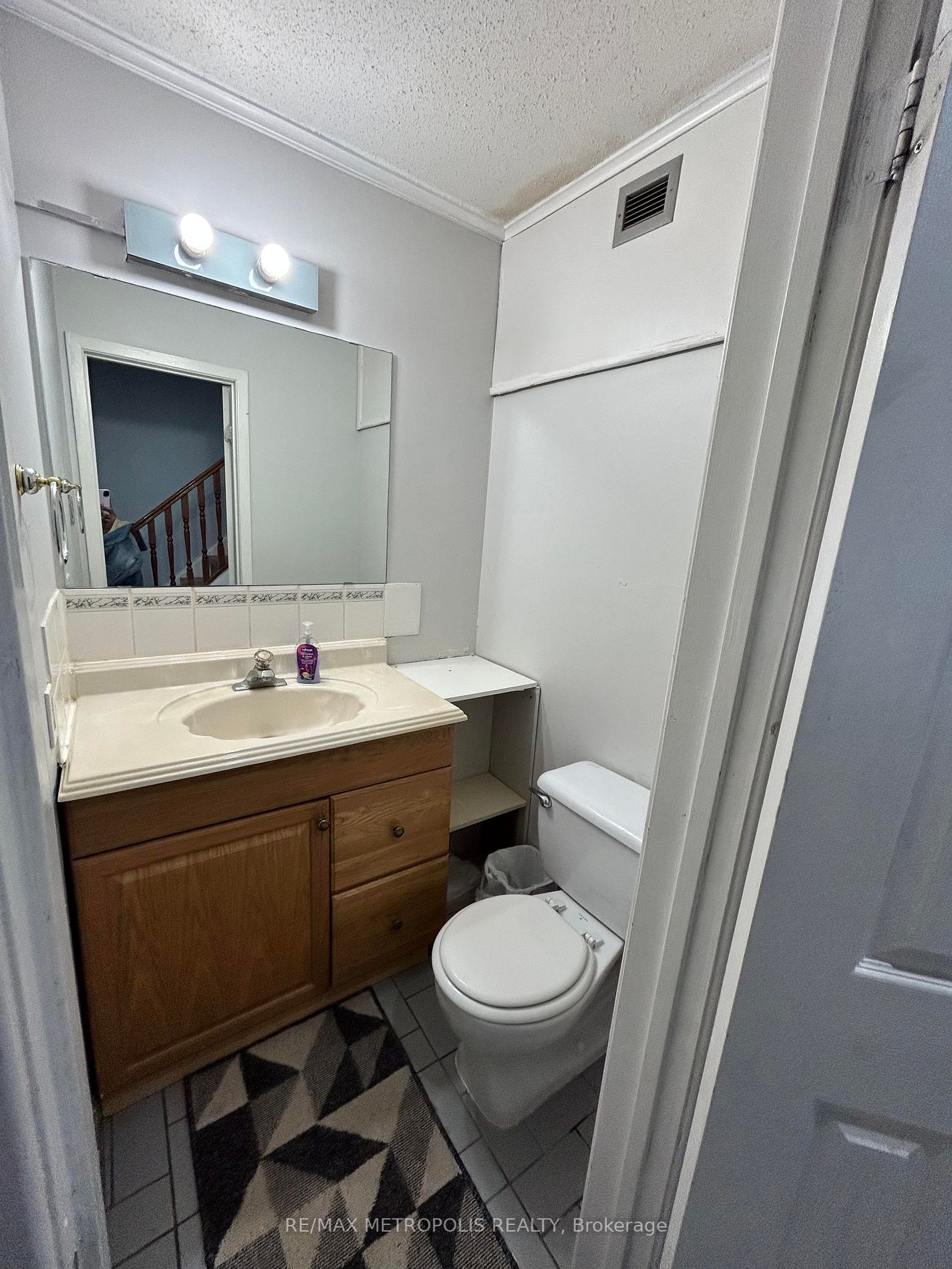 121 University Ave E, #17