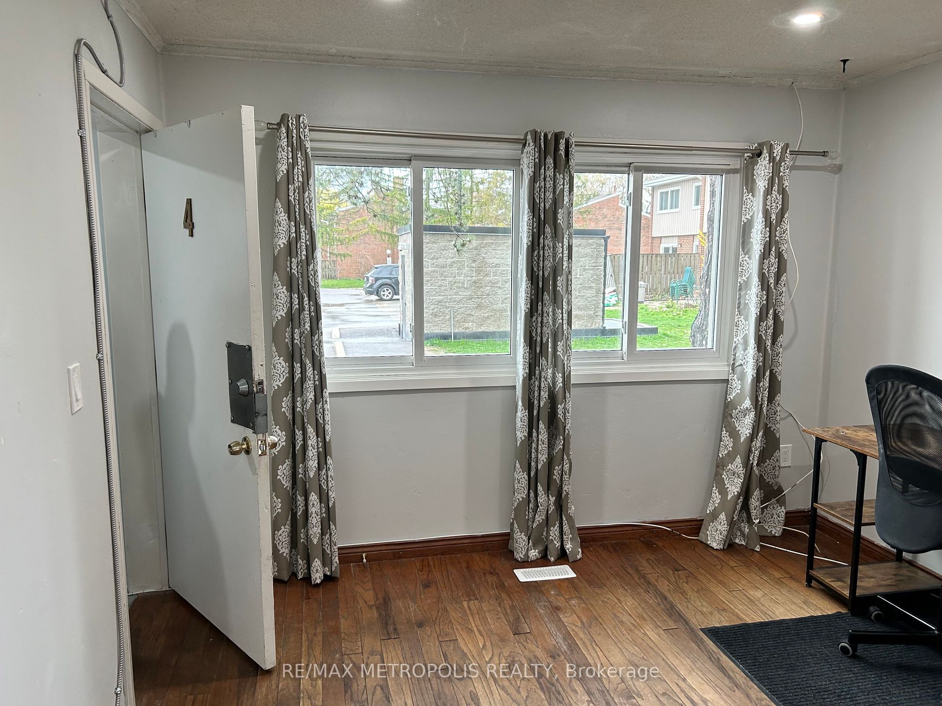 121 University Ave E, #17