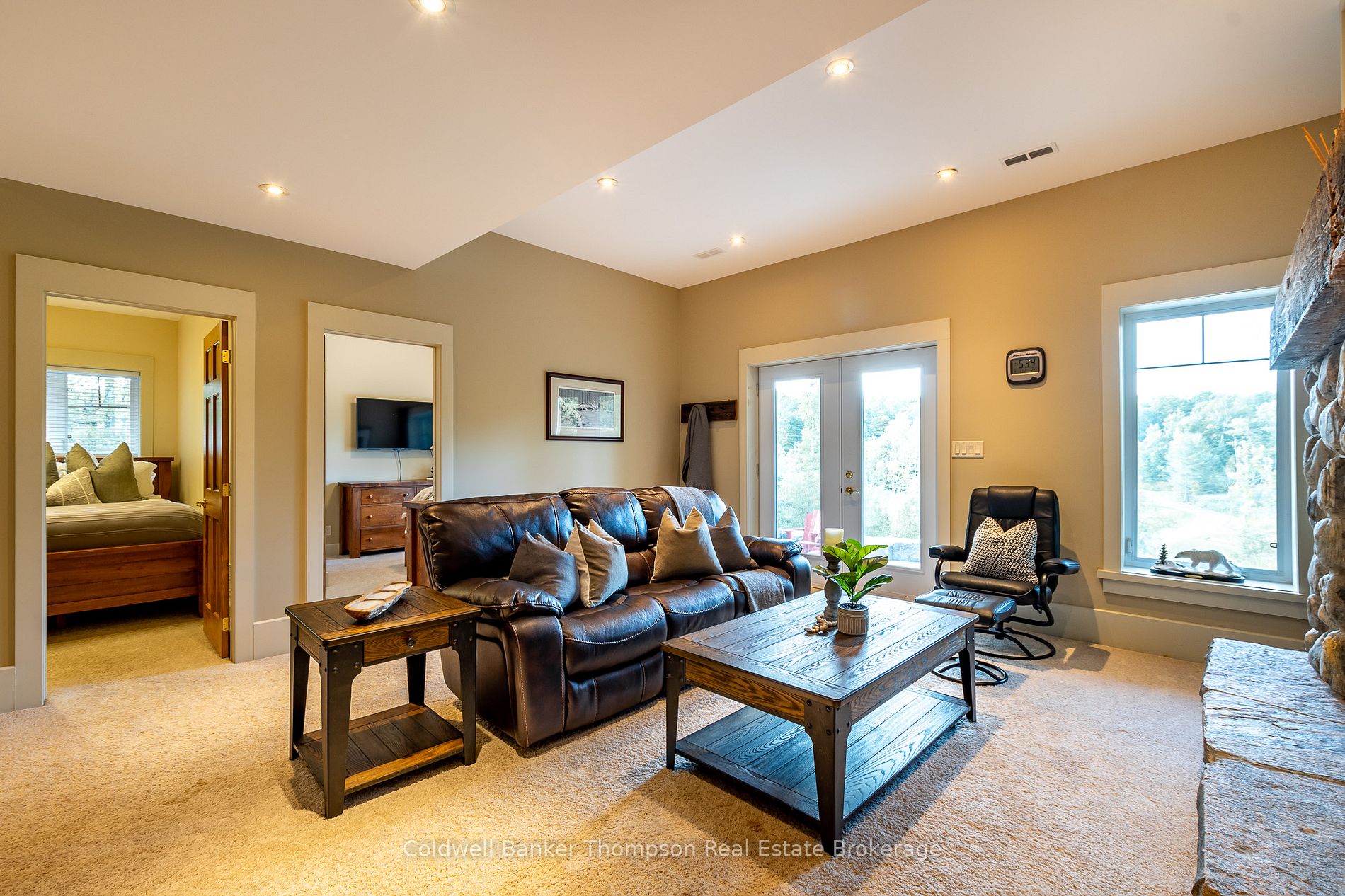 21 Deerhurst Highlands Dr