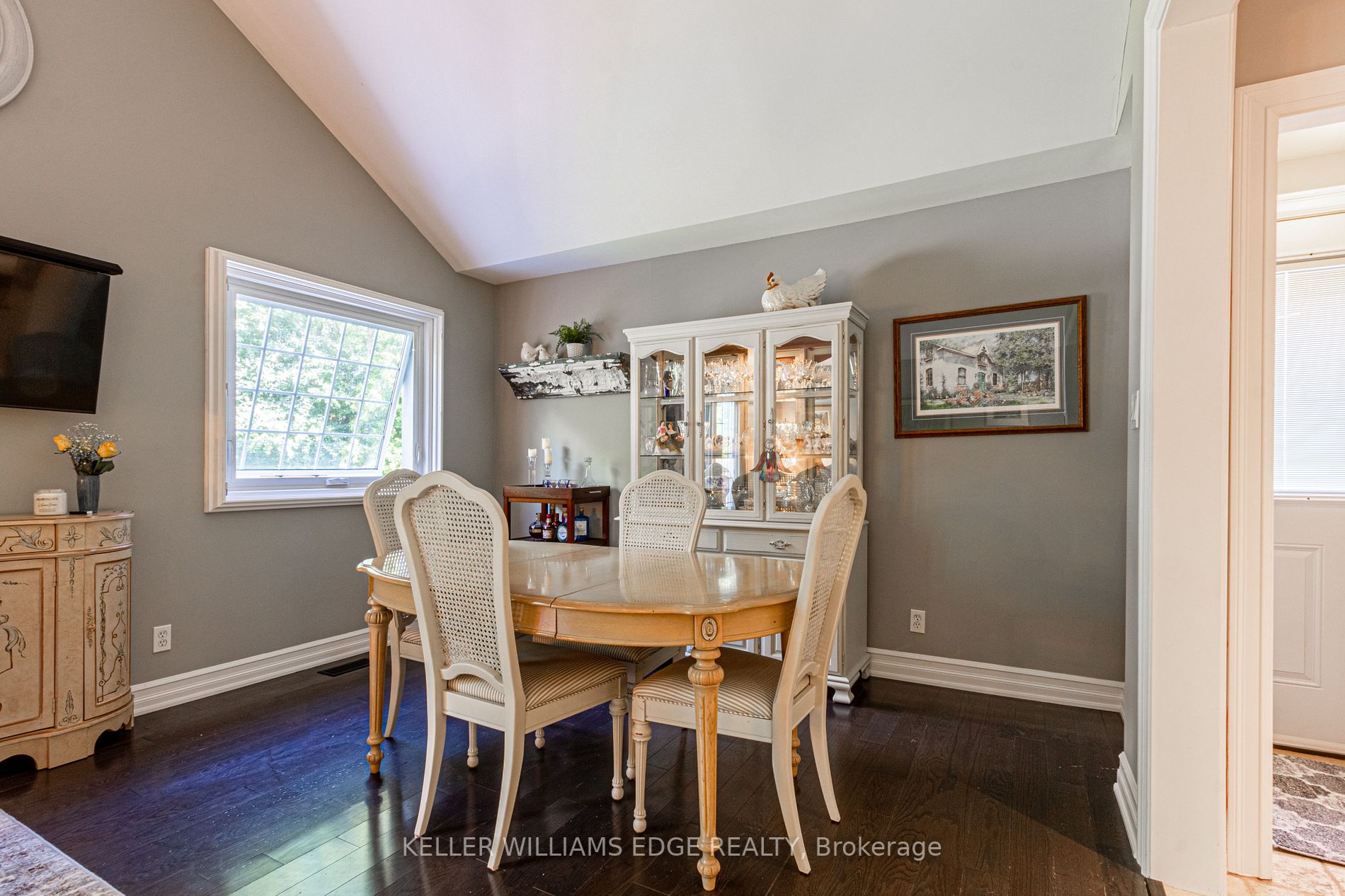 19 Lorne Ave