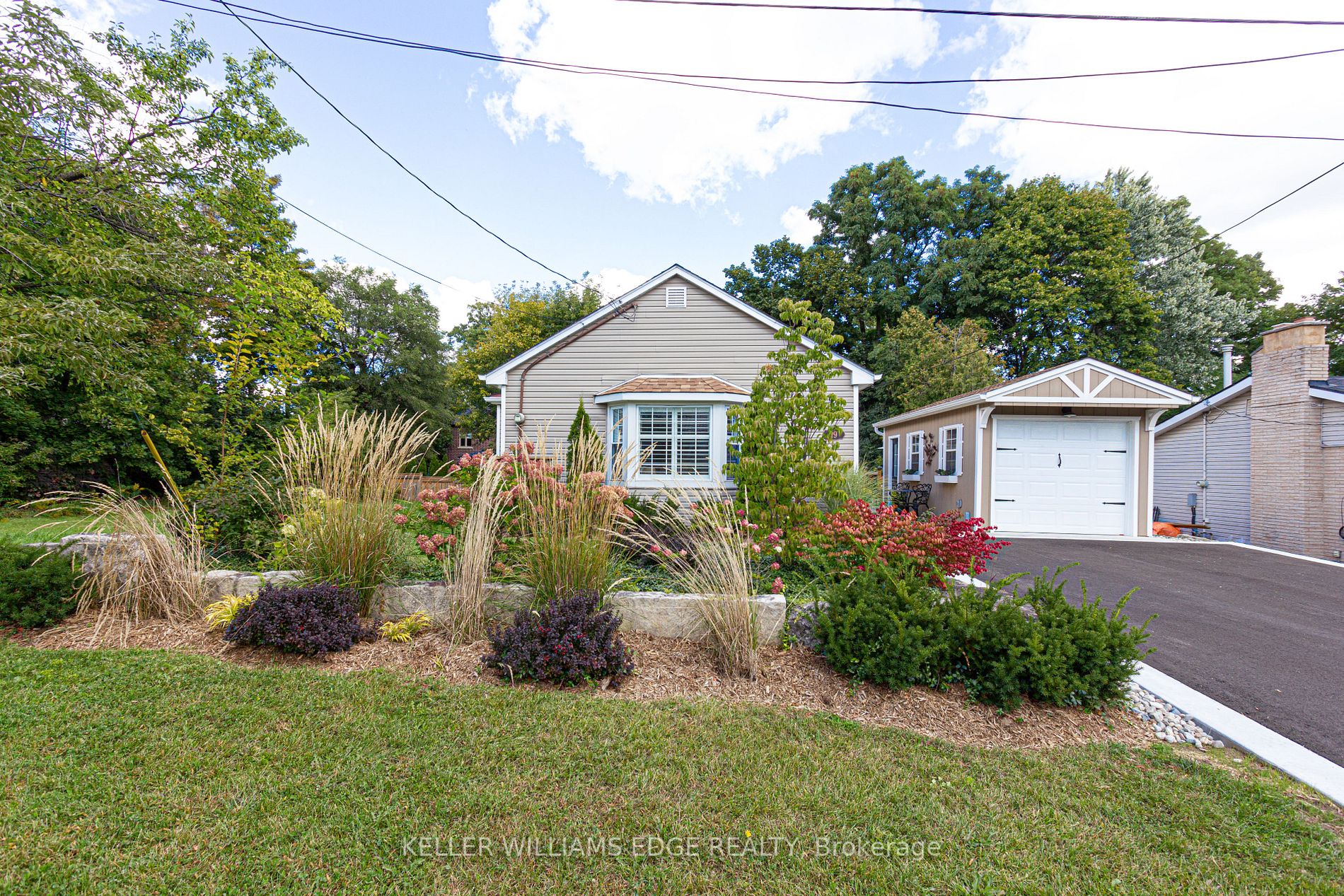 19 Lorne Ave