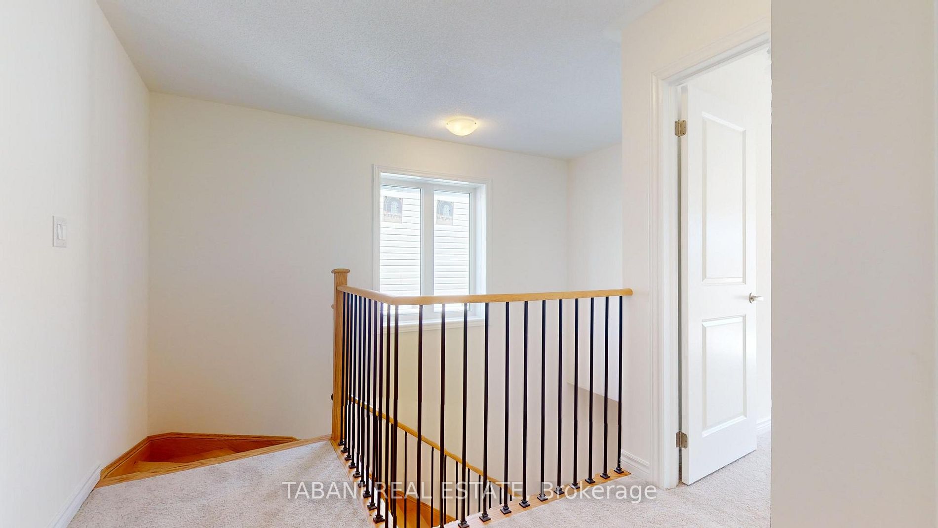 12 Hillcroft Way
