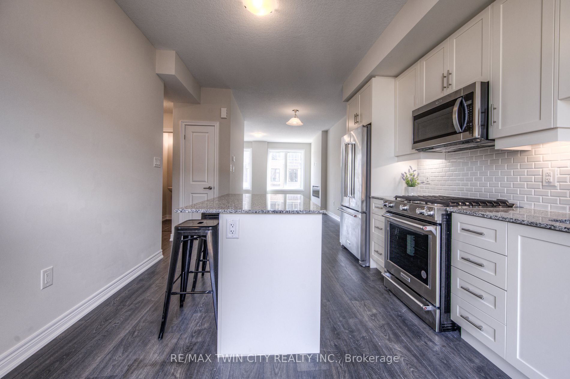 10 Birmingham Dr, #16