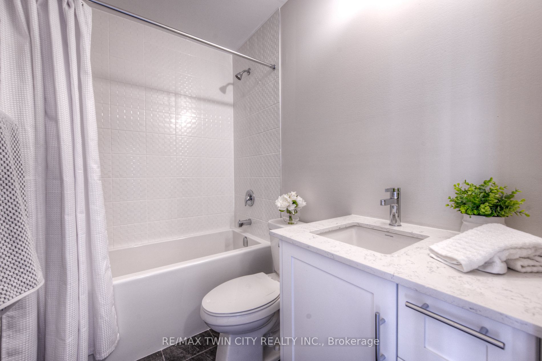 10 Birmingham Dr, #16