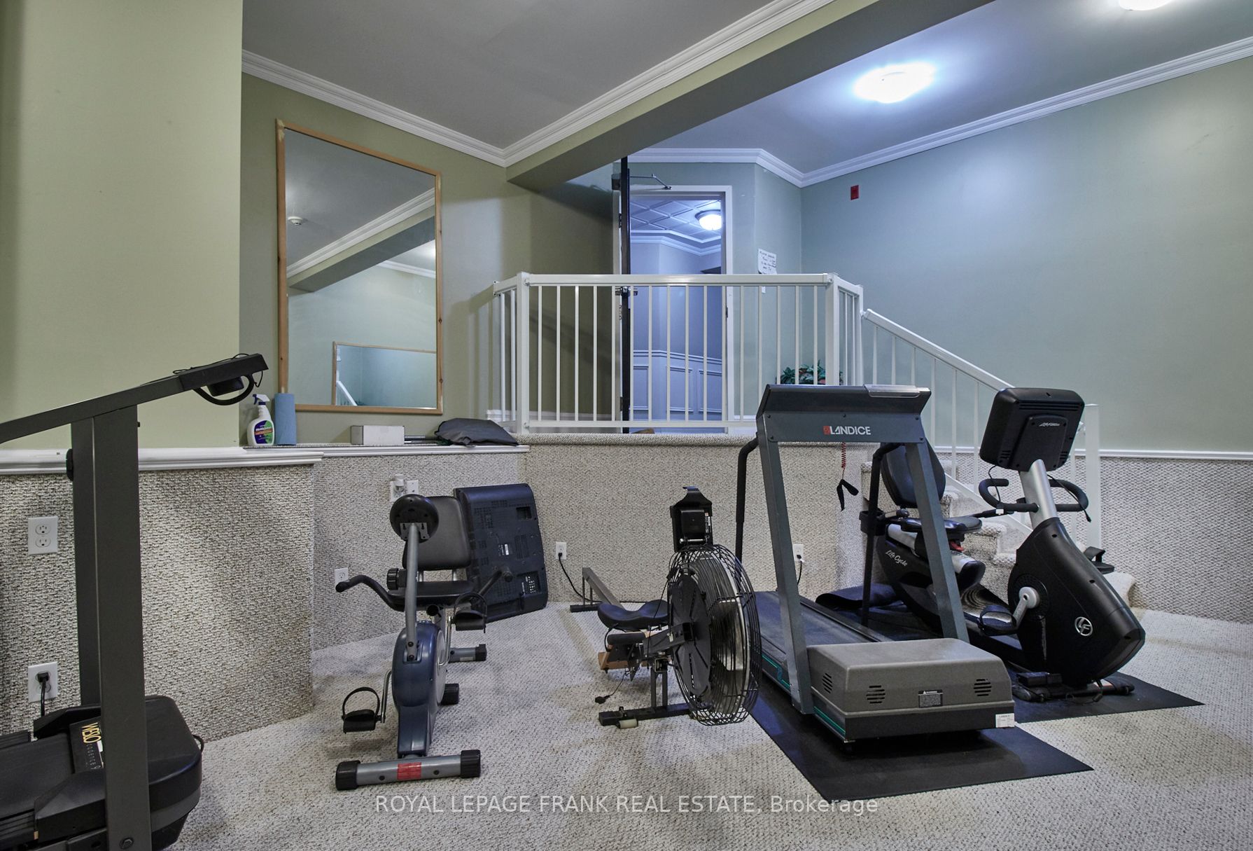 323 George St, #104