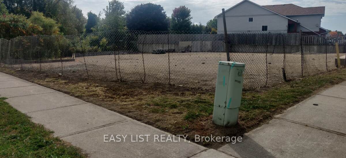 1 Ballantine St