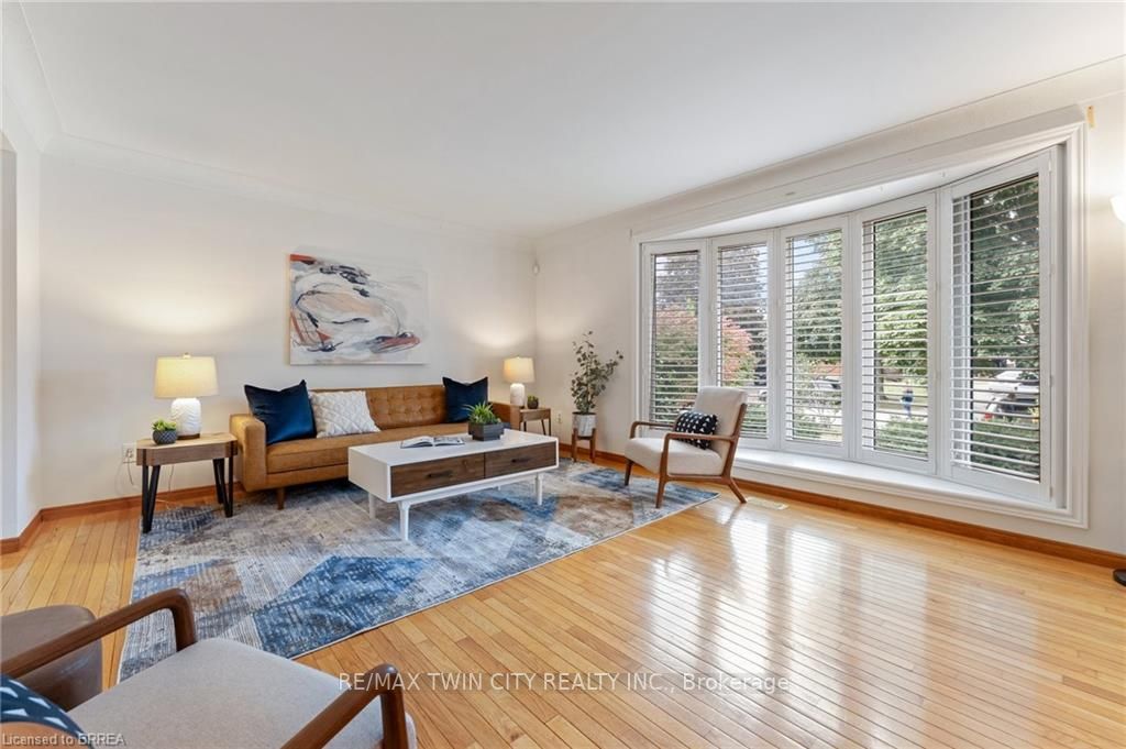 10 Edgar Drive