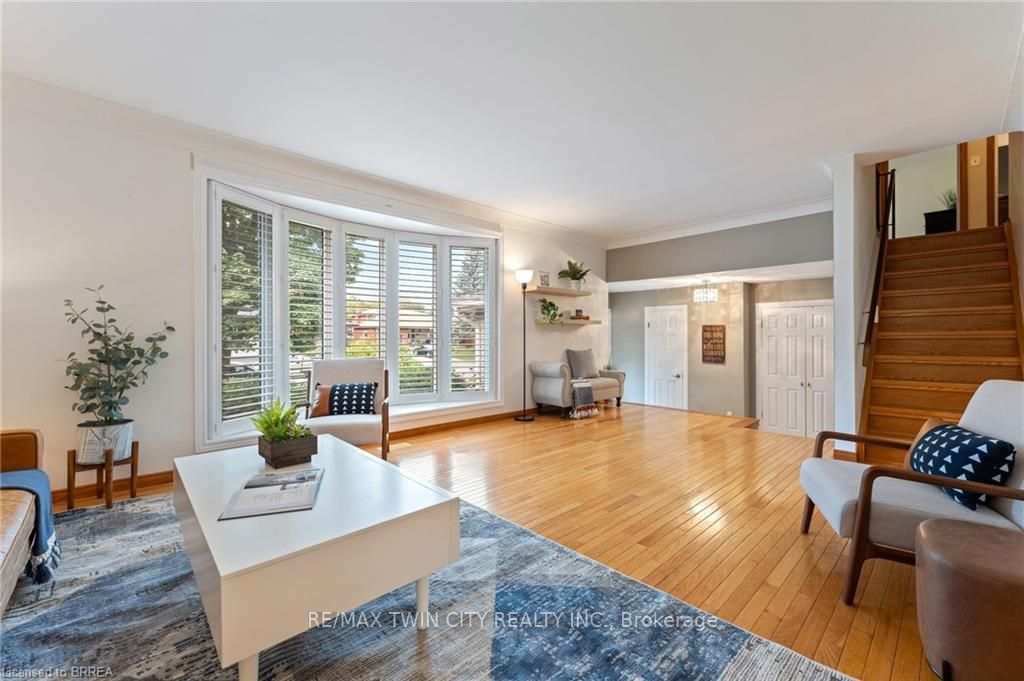 10 Edgar Drive