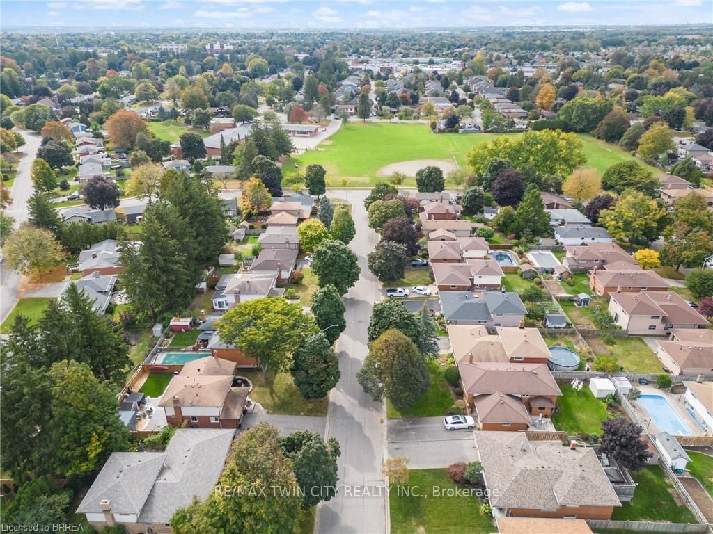 10 Edgar Drive