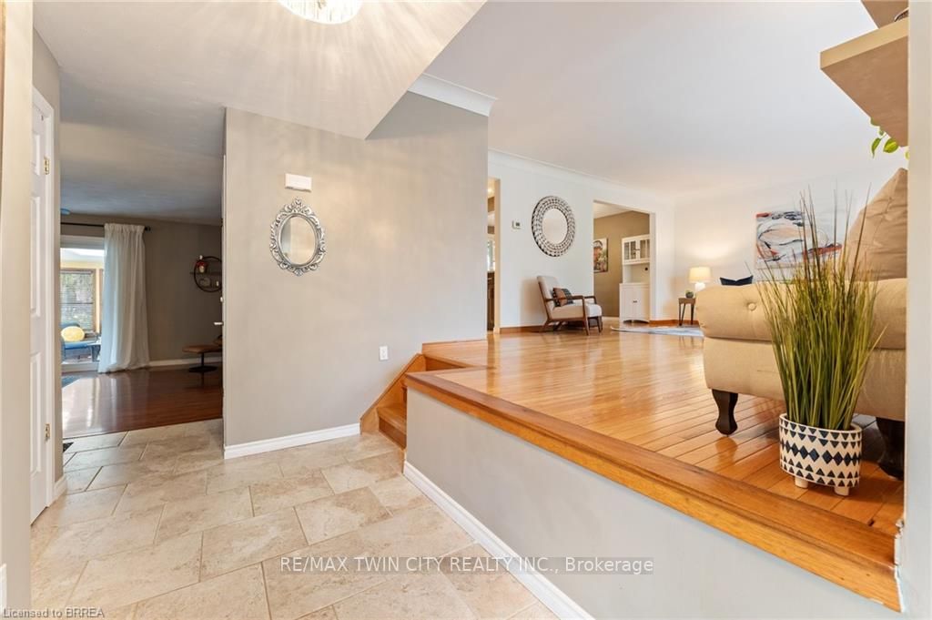 10 Edgar Drive