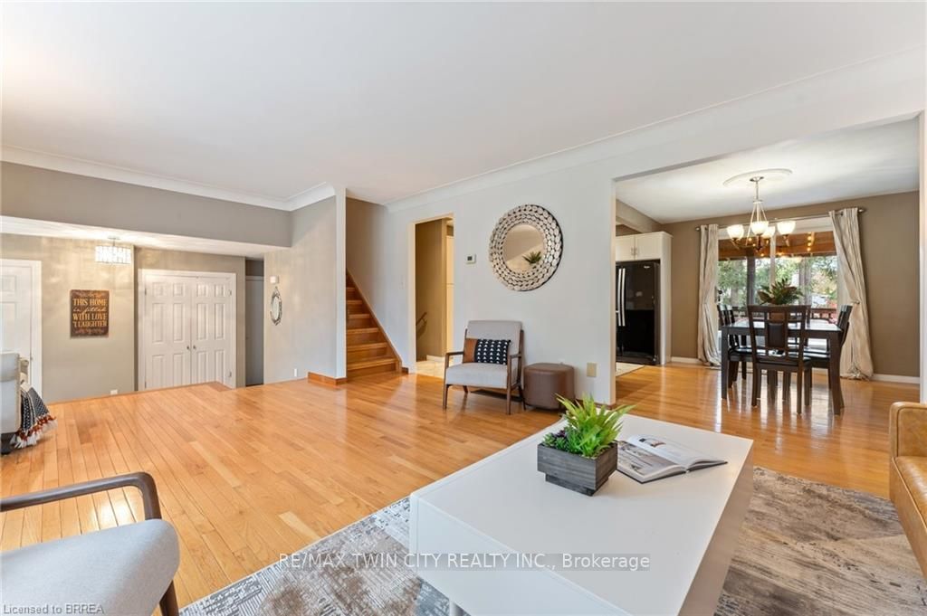 10 Edgar Drive