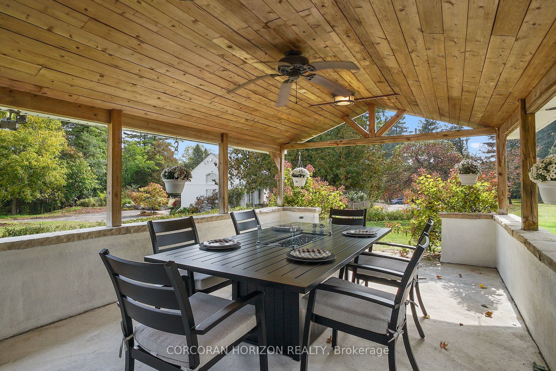 34 Fallbrook Lane