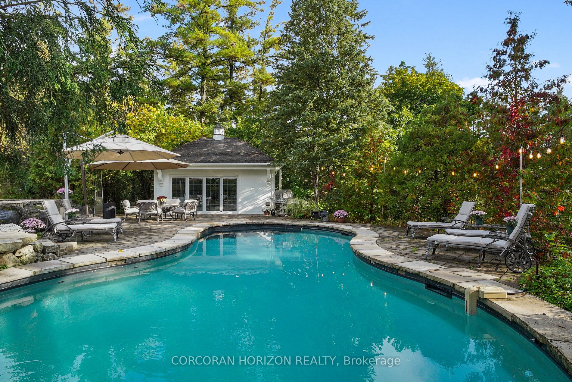 34 Fallbrook Lane