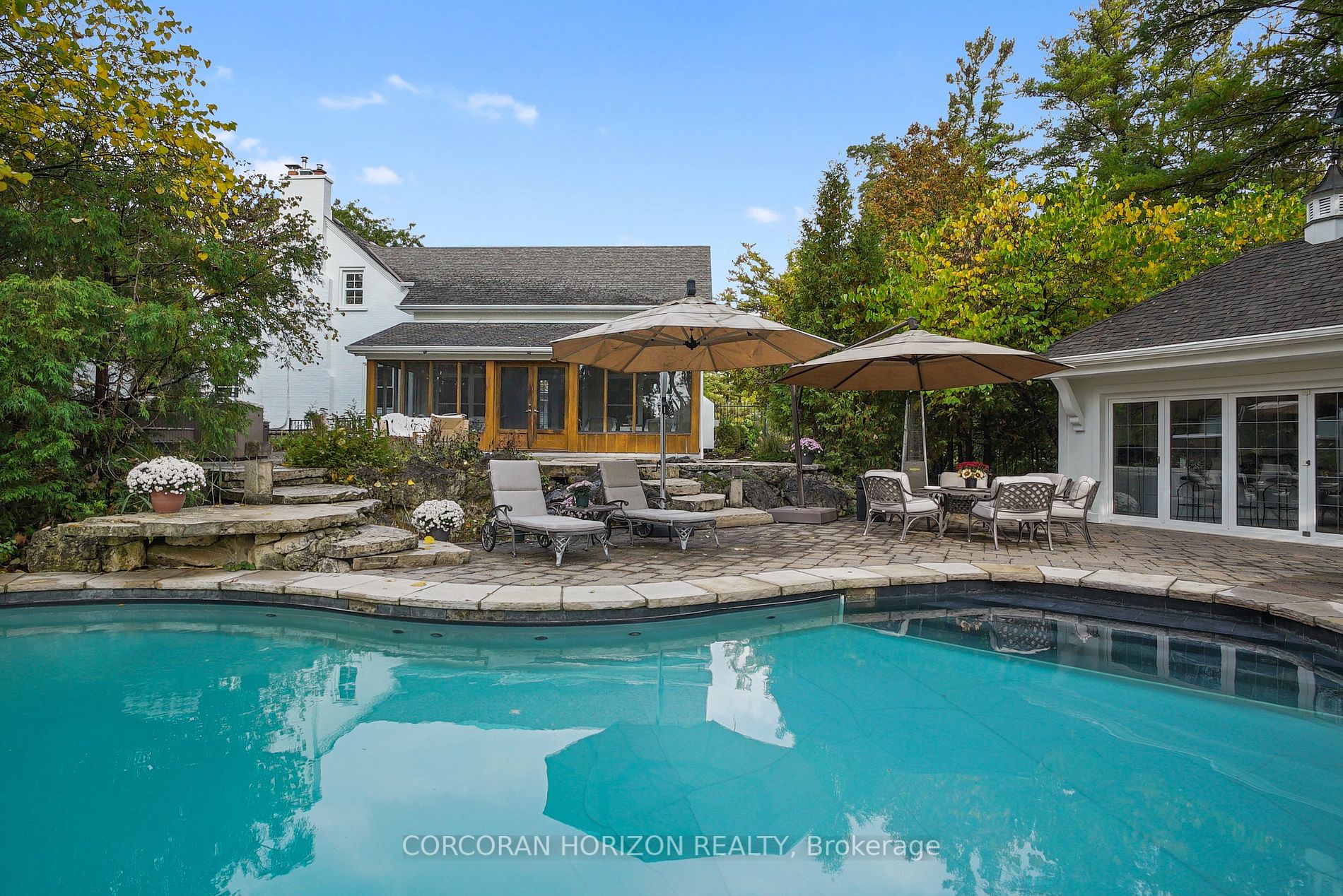 34 Fallbrook Lane
