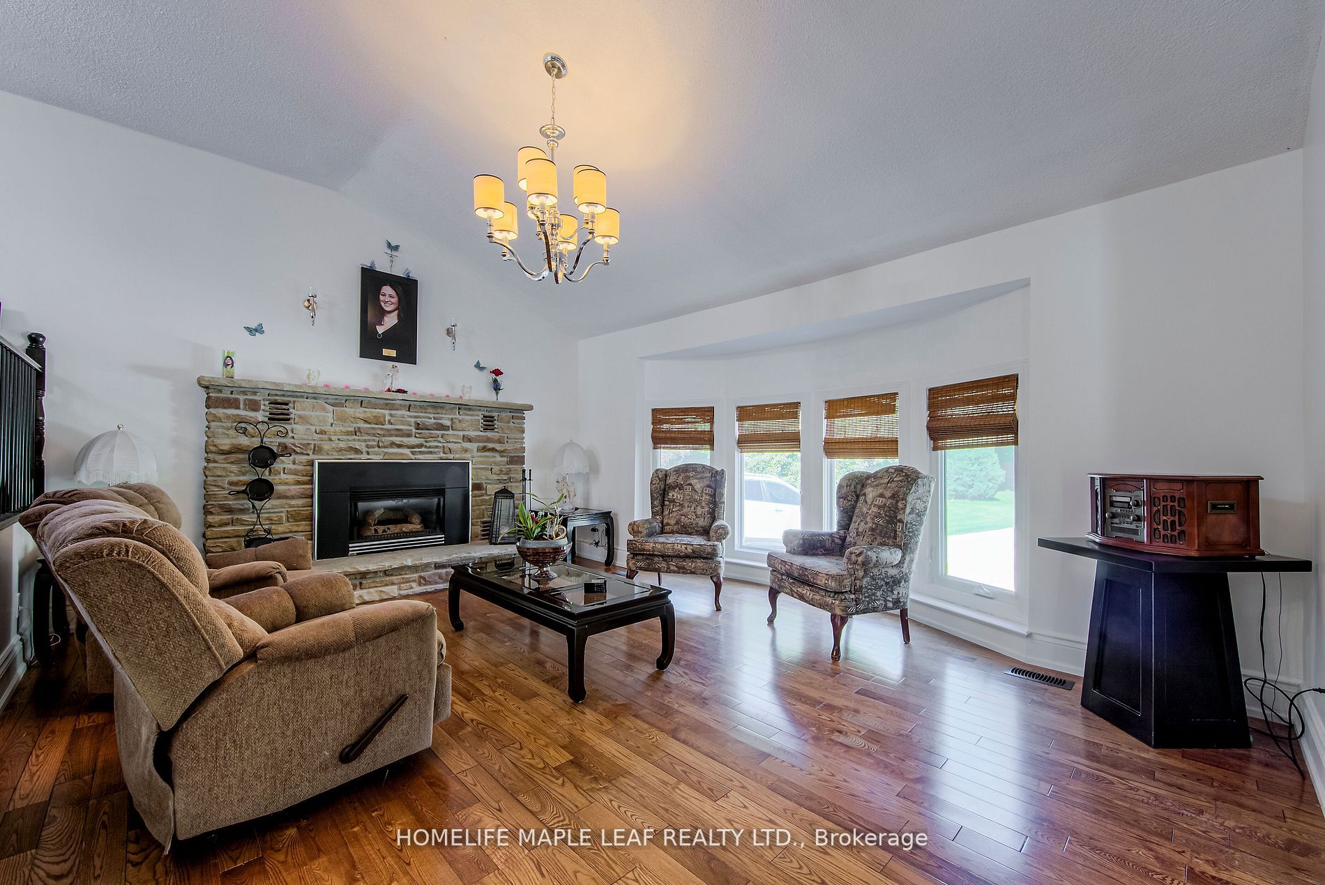 33 Maplewood Dr
