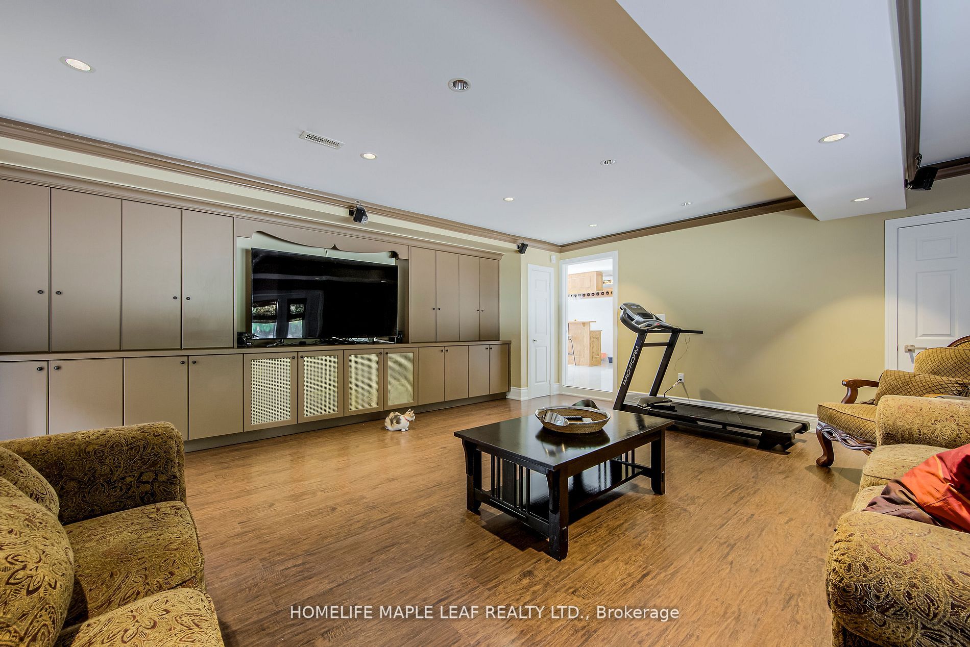 33 Maplewood Dr