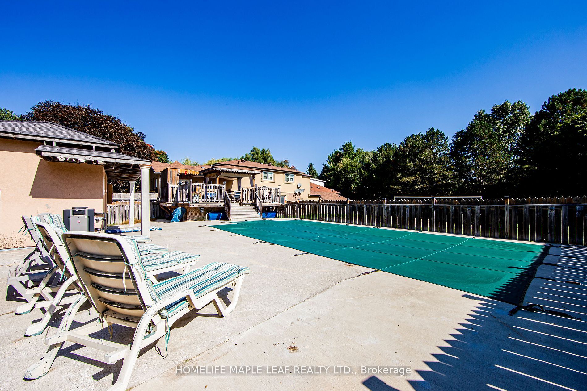 33 Maplewood Dr