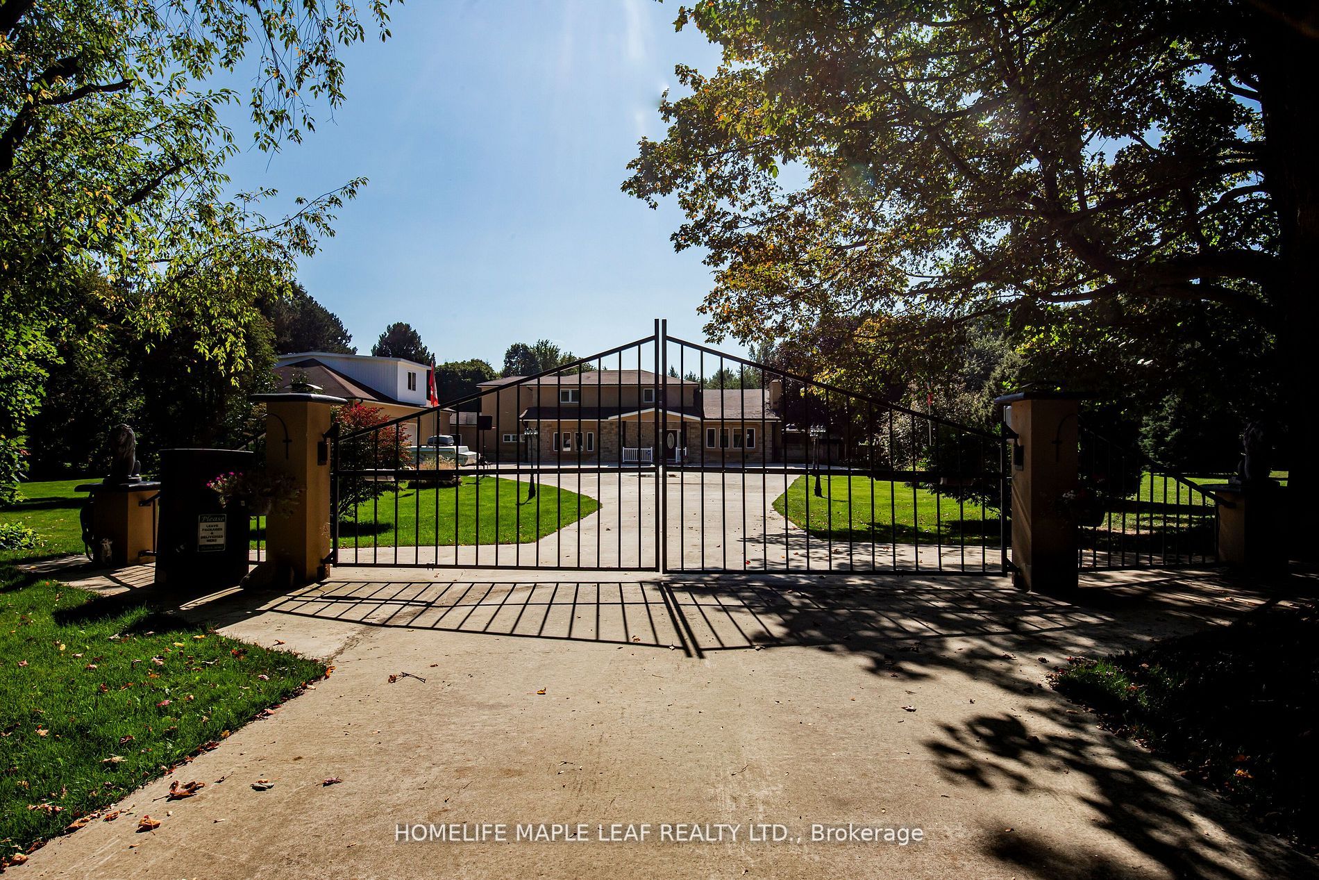 33 Maplewood Dr