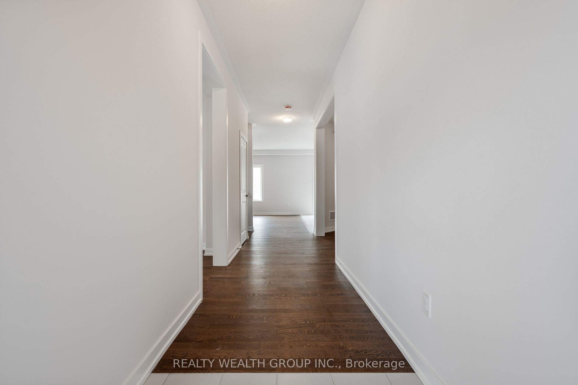 22 Tulip Cres N