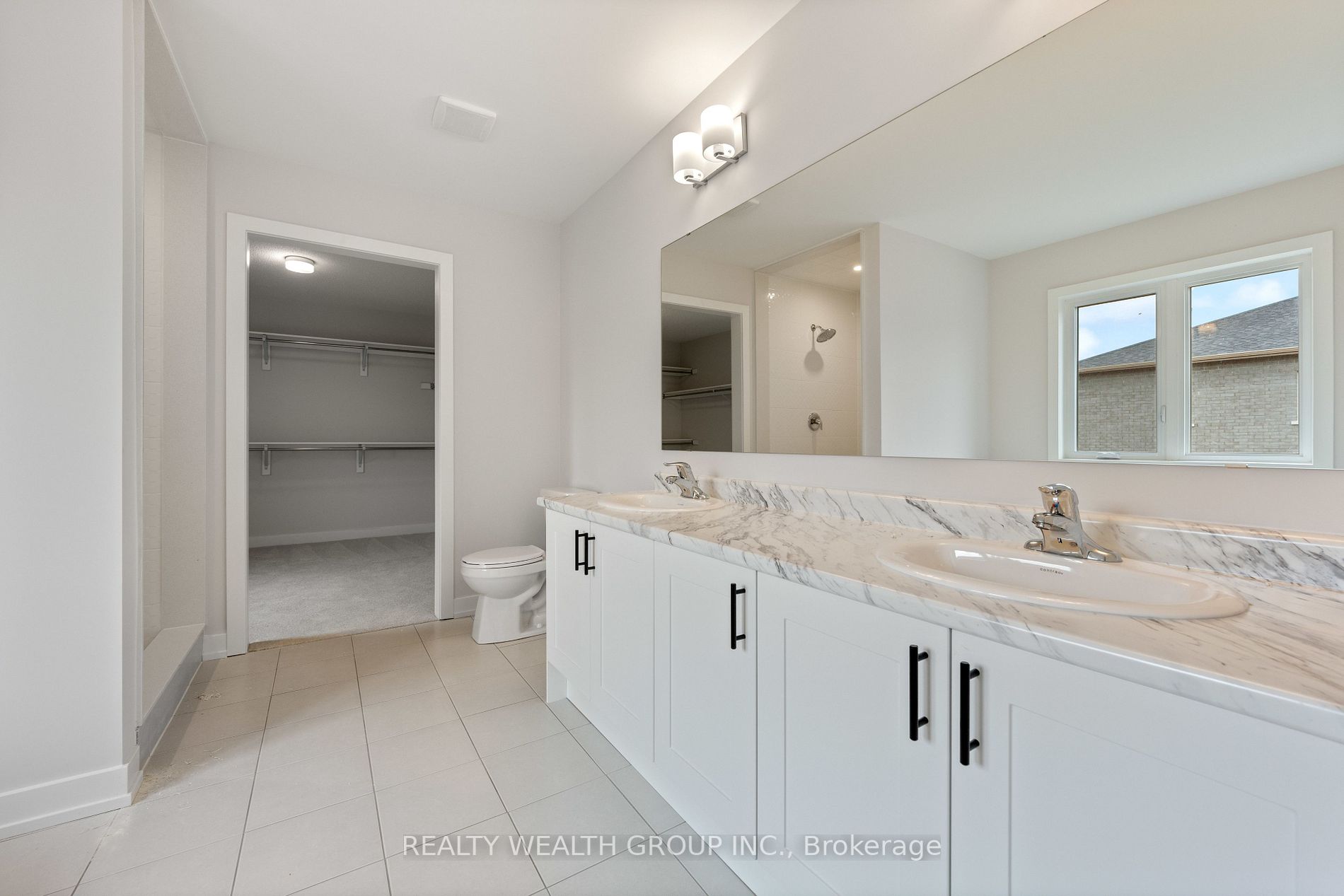 22 Tulip Cres N