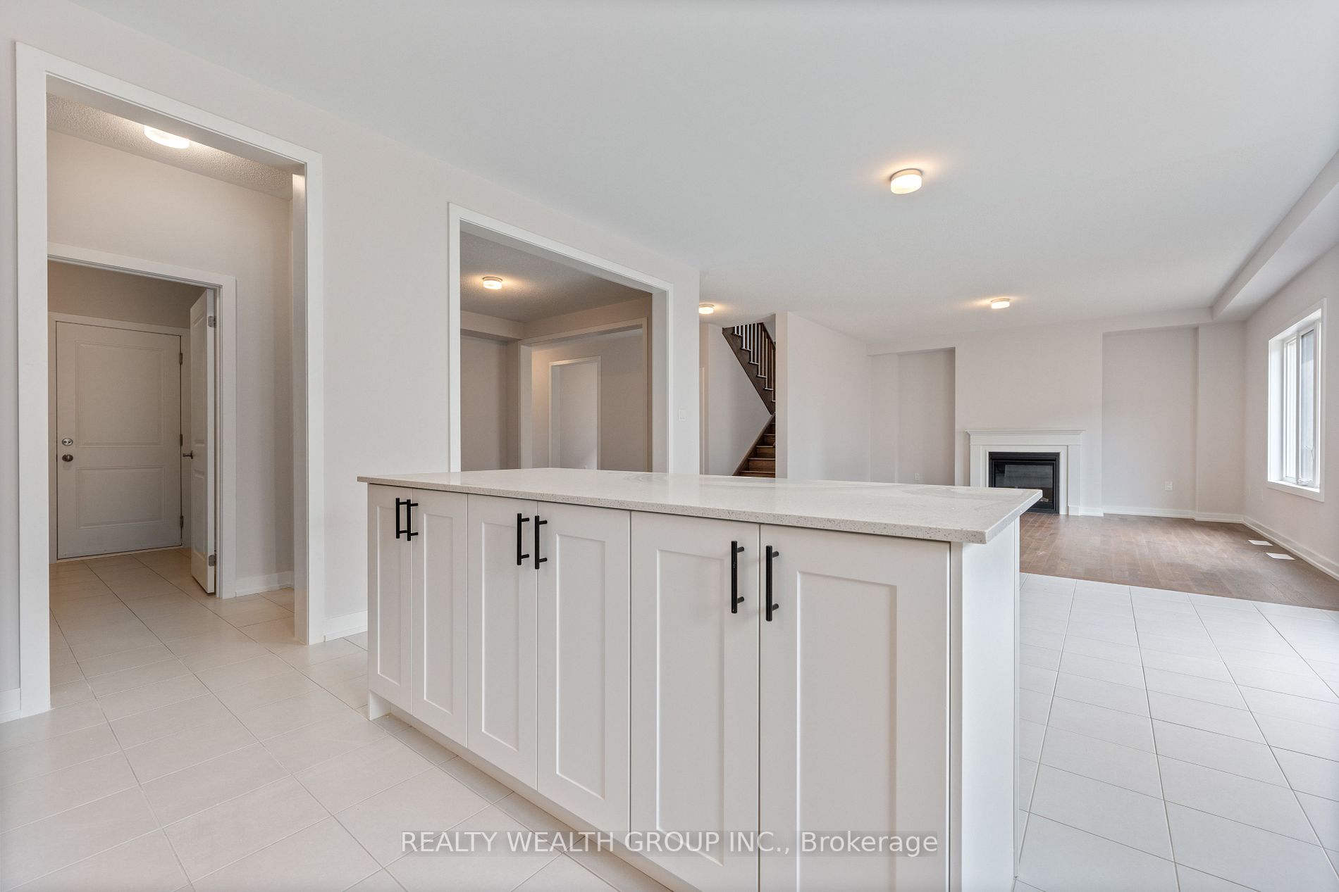22 Tulip Cres N