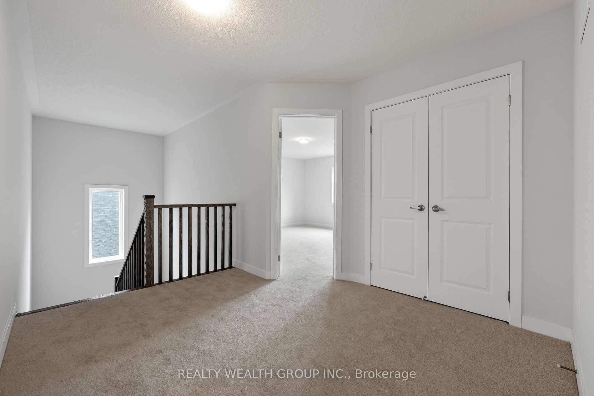 22 Tulip Cres N