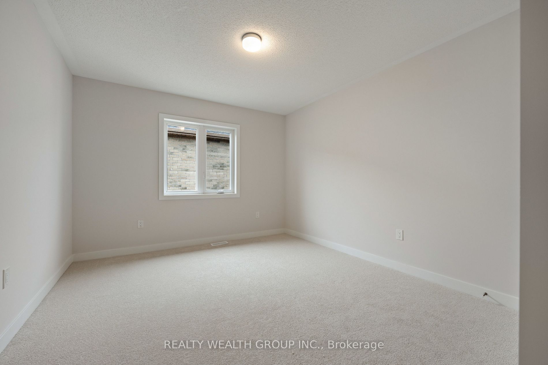 22 Tulip Cres N