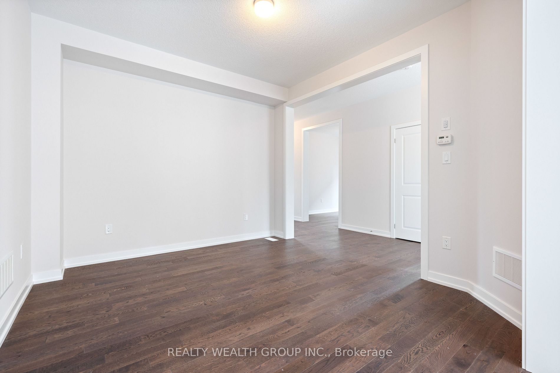 22 Tulip Cres N
