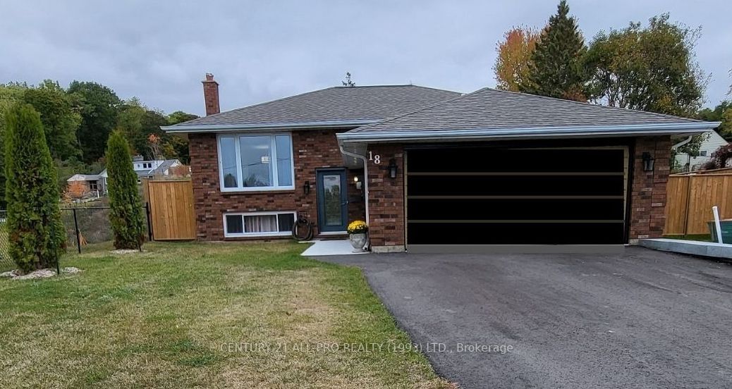 18 Alexander St