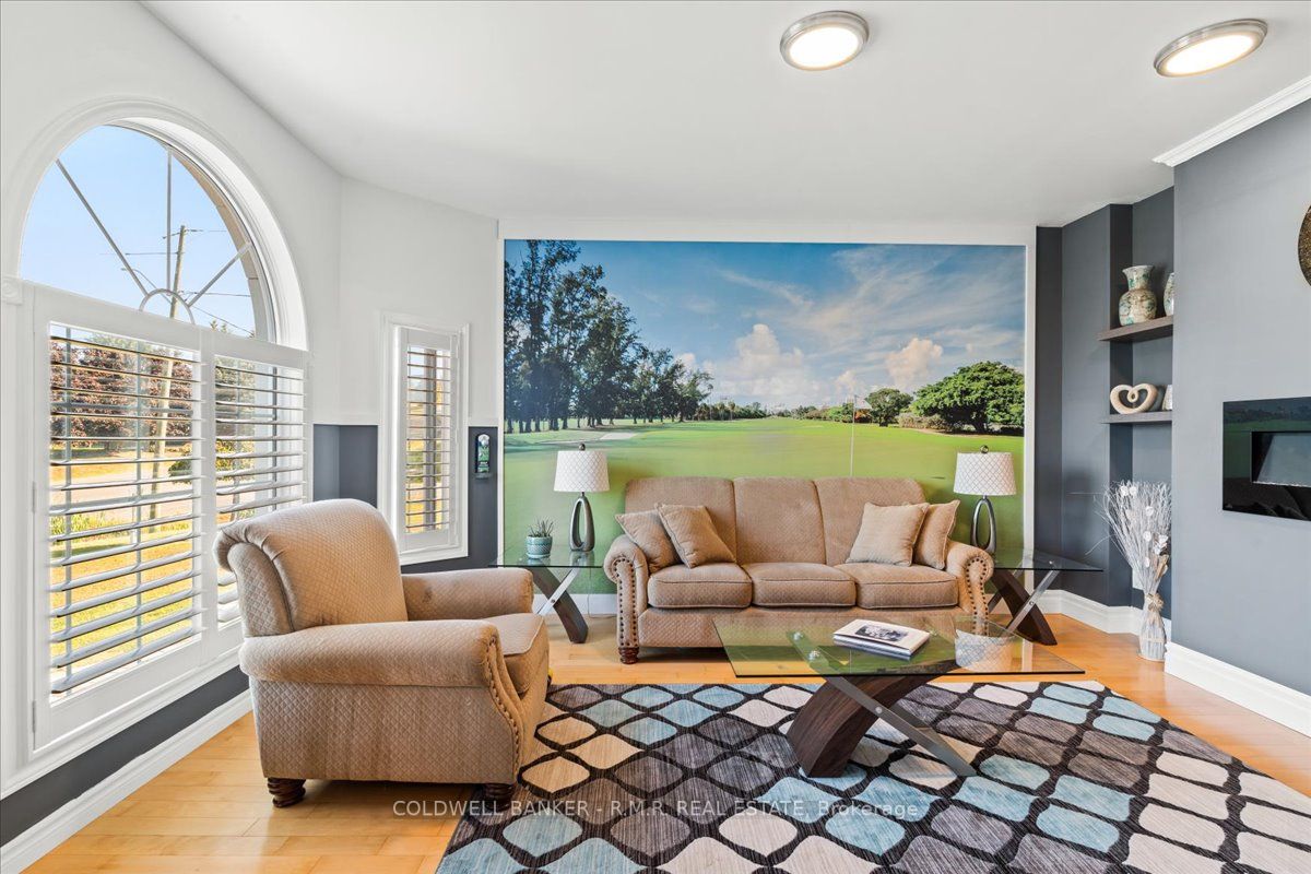 17 Sunset Dr