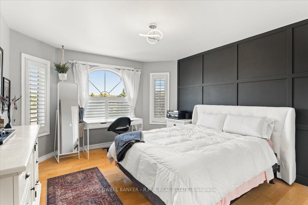 17 Sunset Dr