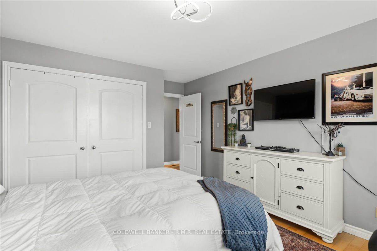 17 Sunset Dr